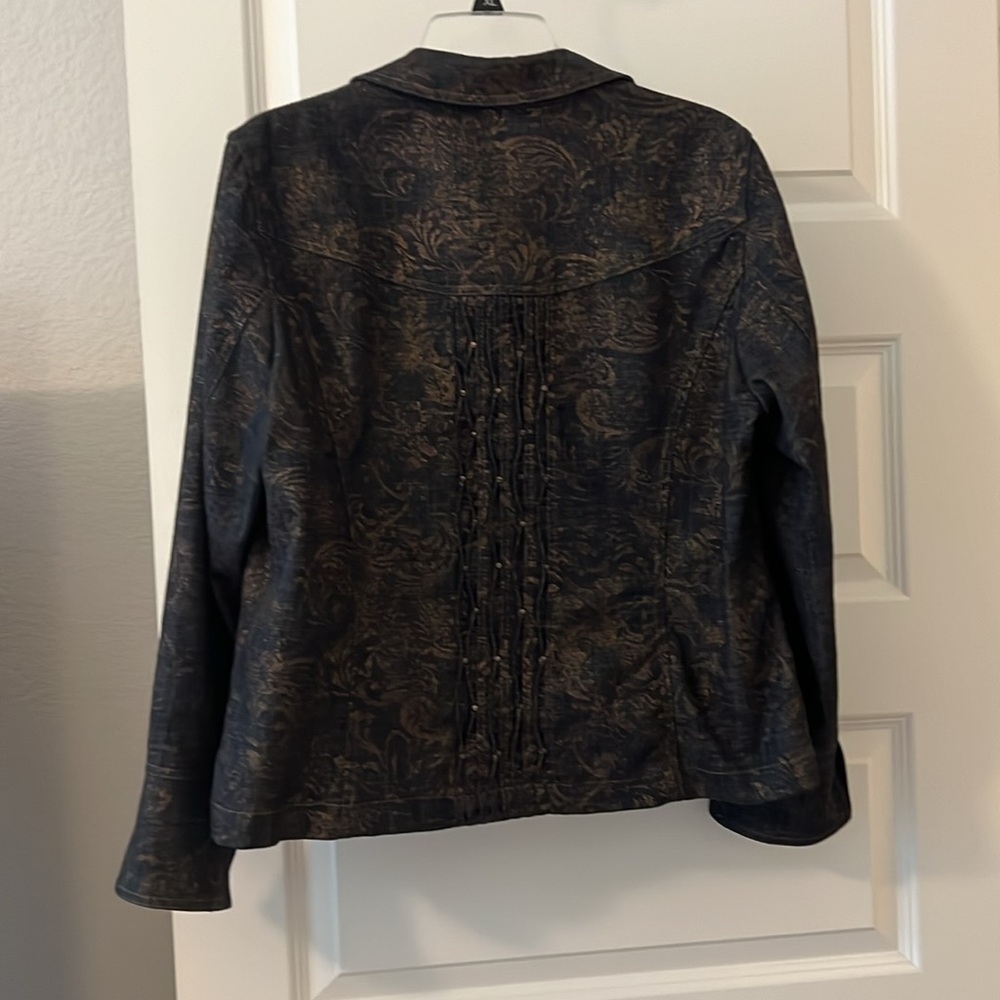 Coldwater Creek Jean denim jacket dark wash metallic print studded casual SZ 16 - Picture 8 of 16